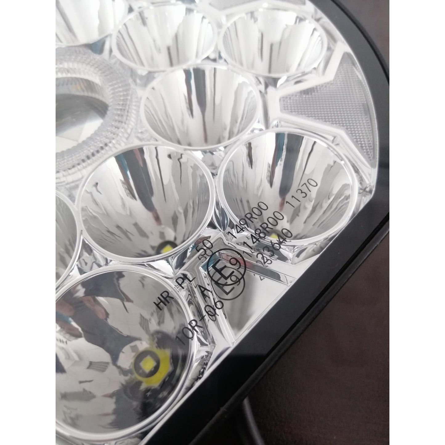 1бр LED фар с дълга бяла светлина + бяла и жълта габаритна 80W 9100lm 12V/24V E-Mark Е9