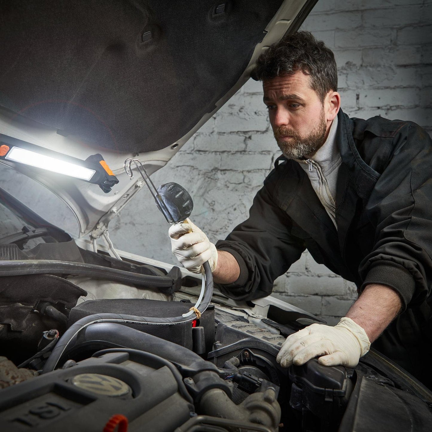 Професионална сервизна LED лампа OSRAM LEDinspect UTILITY1000, 1000lm, 6500K, с вградена батерия