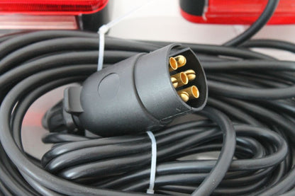 Комплект 2бр универсални стопове с магнит и кабели 7.5M - подходящи за ремарке, колесар, тир и др.