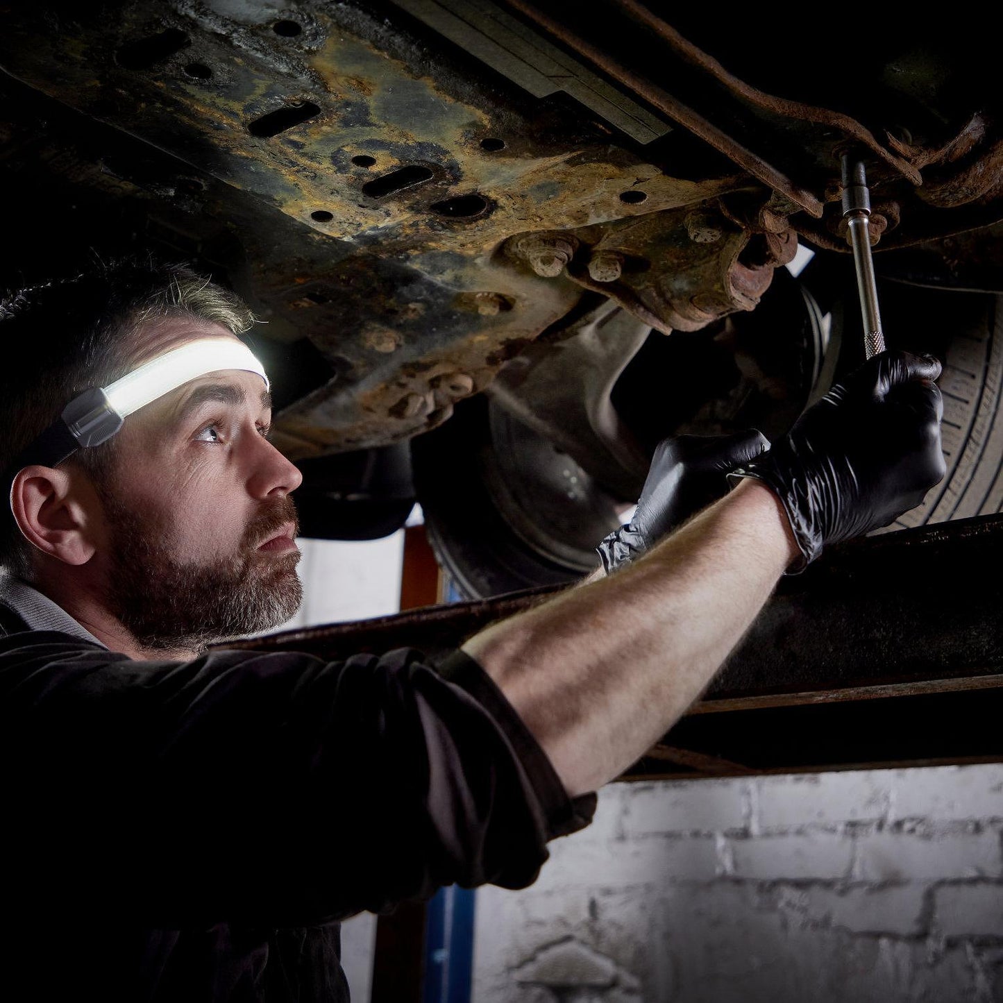 Професионална сервизна LED лампа OSRAM LEDinspect Flexible Head Torch 6000K, 115lm с вградена 1000mAh батерия