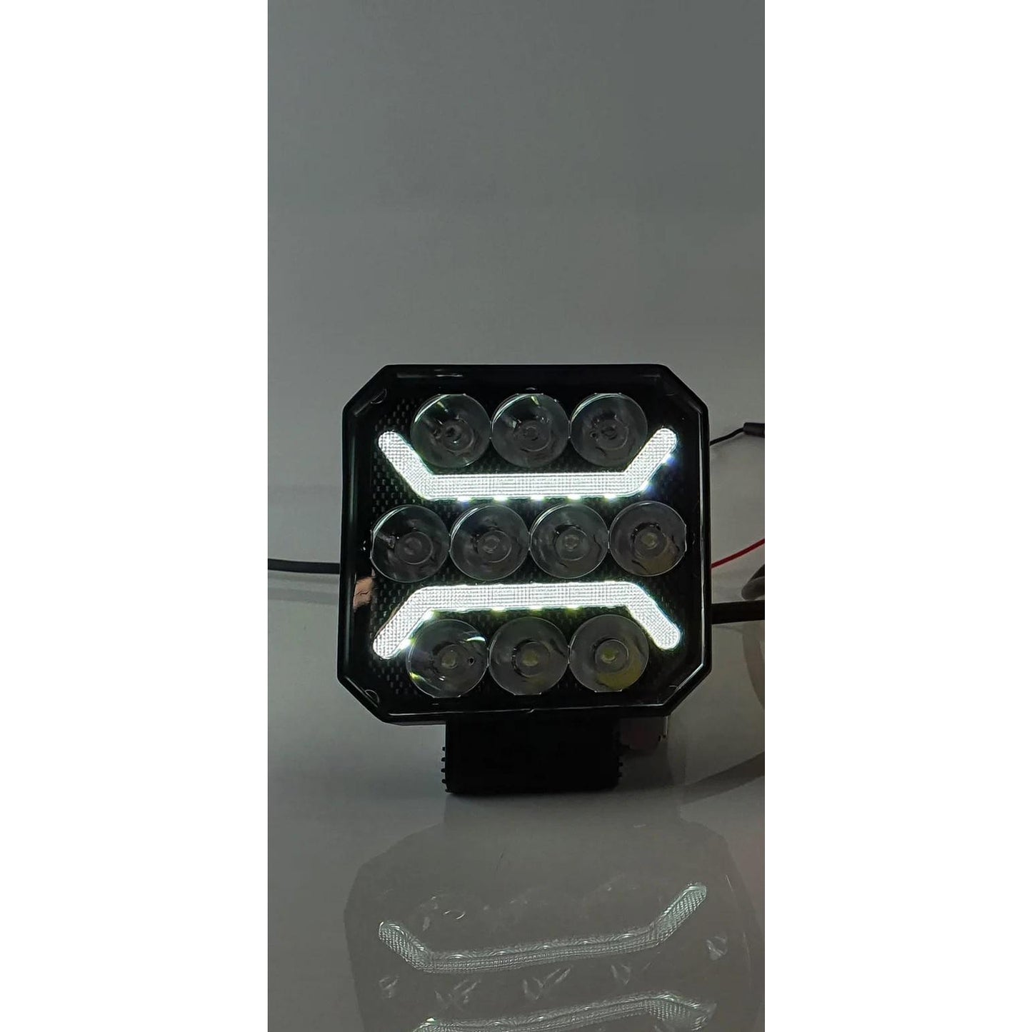 1бр Универсален LED халоген с бяла светлина + оранжев габарит 15W 1500LM 12V/24V E-mark