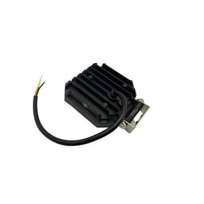 1бр LED халоген с 3 светлини - бяла, жълта и червена 27W 12V/24V 110 x 110 x 37 mm